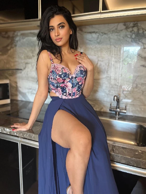 Aliya Beirut Escort